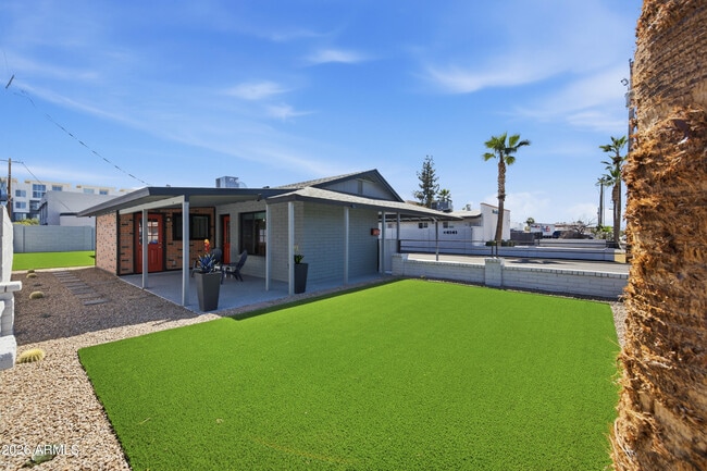 Building Photo - 4139 N 27th St