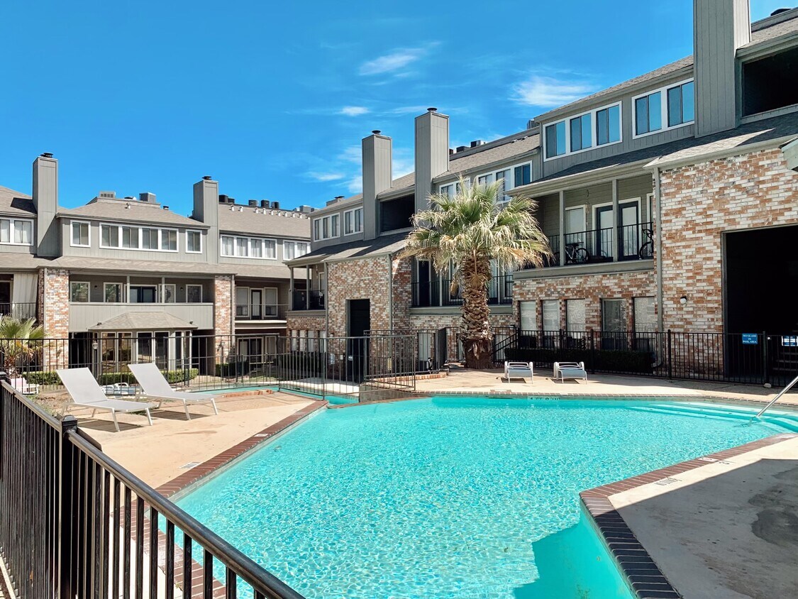Winwood Club Apartments 717 Hill Country Dr Kerrville, TX