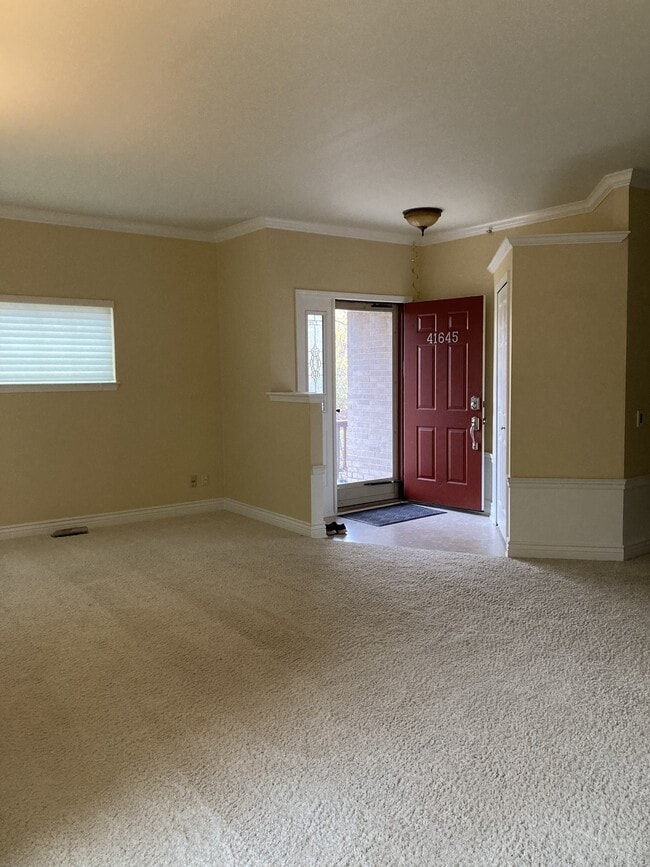 Building Photo - 41645 Copper Creek Dr