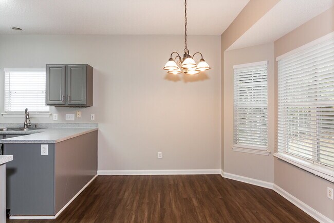 Building Photo - 8618 Woodhill Manor Ct