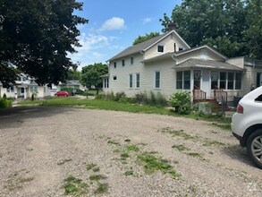 Building Photo - 2032 Manitou Ave