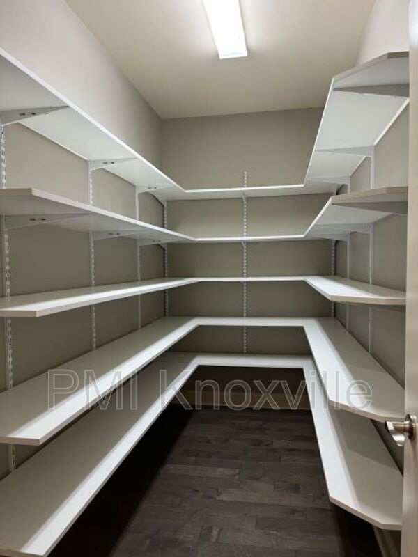 Foto del edificio - 12149 Woodhollow Ln