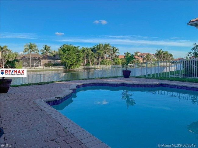Building Photo - 5 br, 3 bath House - 3360 SW 195th Ter