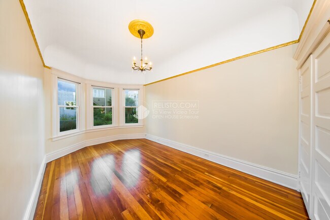 Foto del edificio - 1563 McAllister St