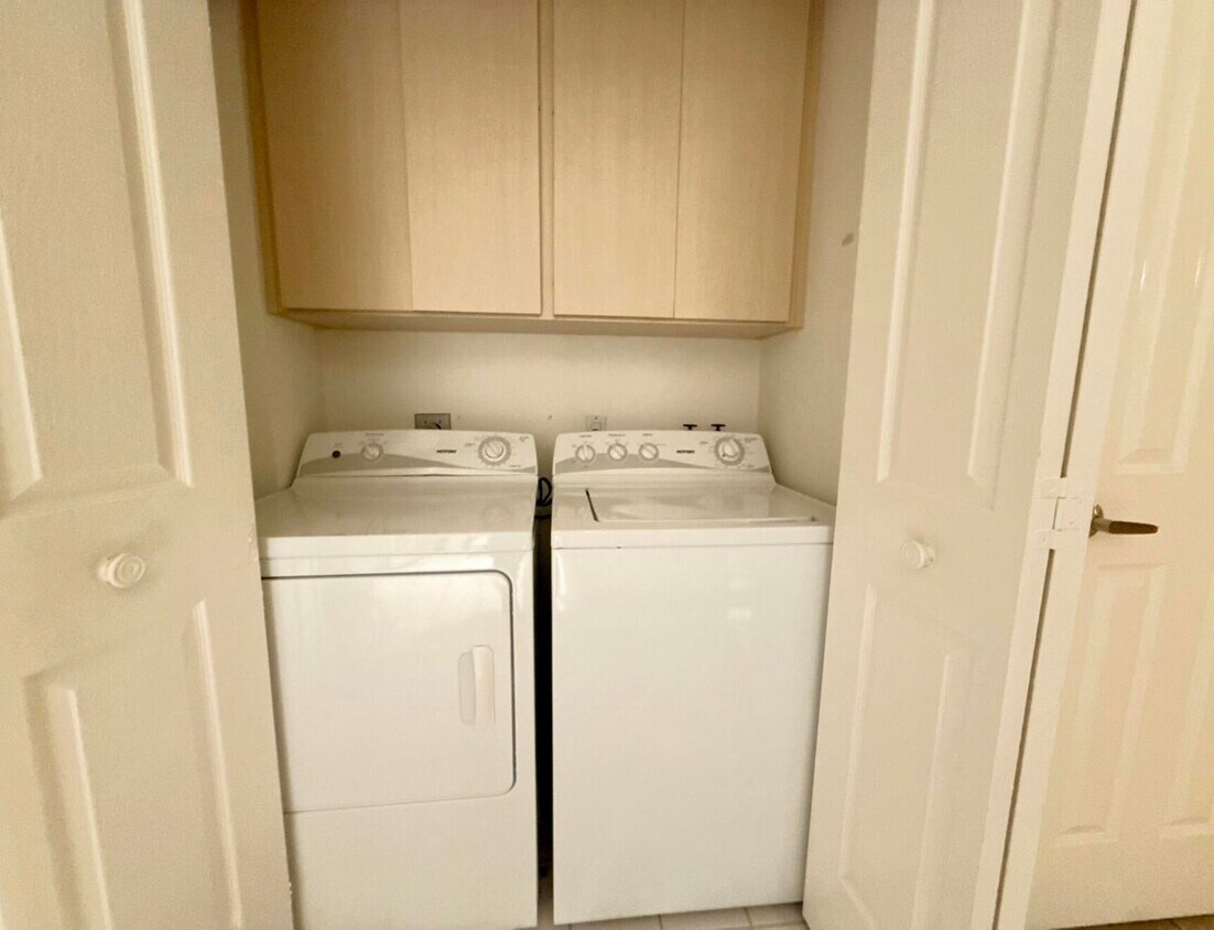 Foto del edificio - 304 Sun Terrace Ct