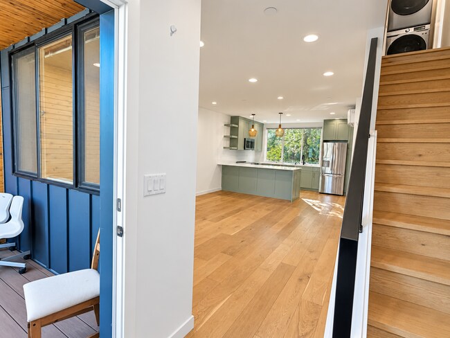 Foto del edificio - 2151 N 147th St