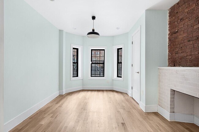 Photo - 69 Clarkson Ave Apartment