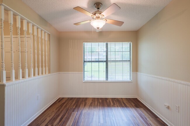 Foto del edificio - Great home in Wood Valley!