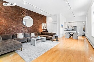 Building Photo - 53 Grand St