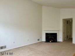 Foto del edificio - 63 Gregory Ln