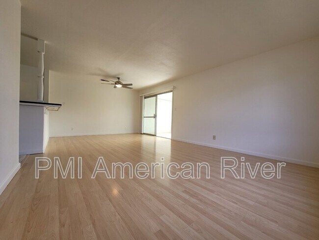 Building Photo - 3113 Occidental Dr