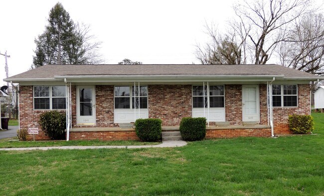 Building Photo - Alcoa City Duplex