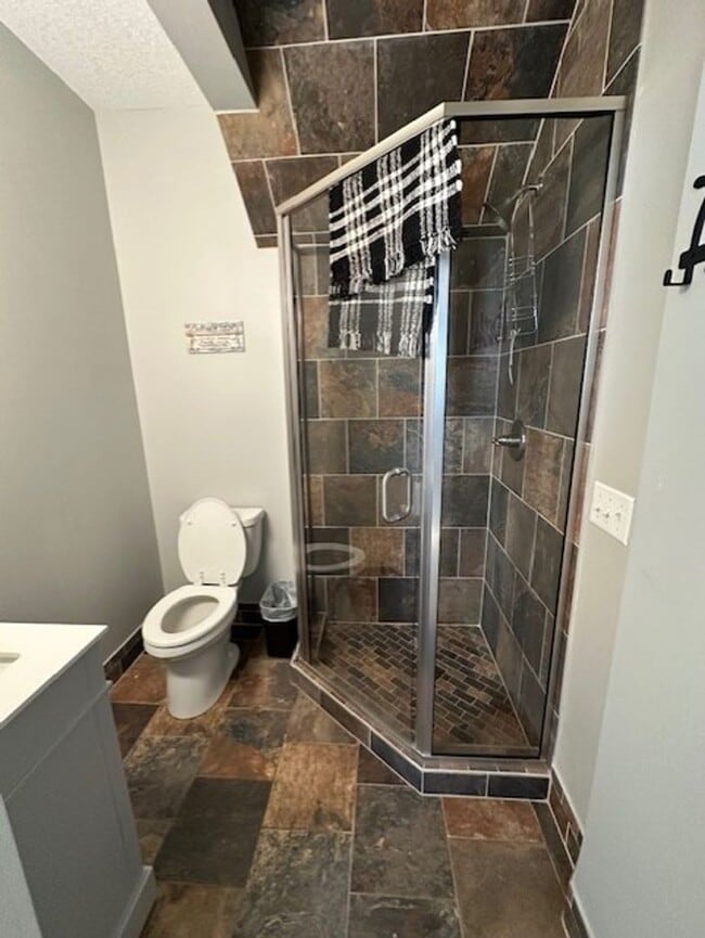 Foto del edificio - 4 Bed, 2 Bath Single Family Home - Crosby