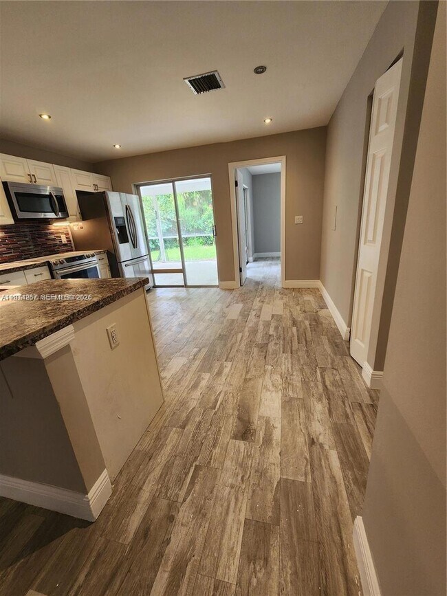 Foto del edificio - 107 18th Ave S