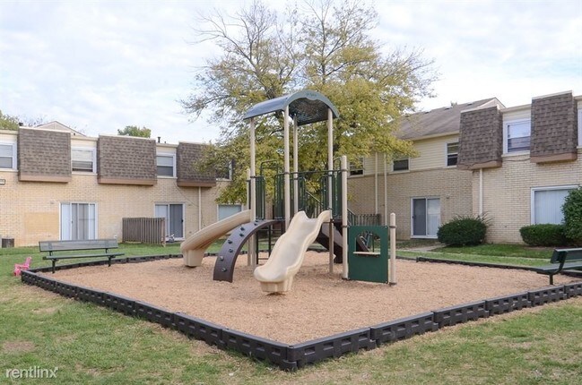 Building Photo - 5572 Scarlet Ter