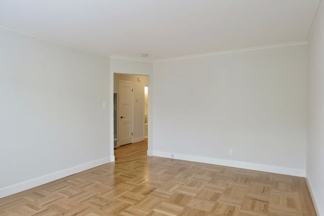 Building Photo - 162WW