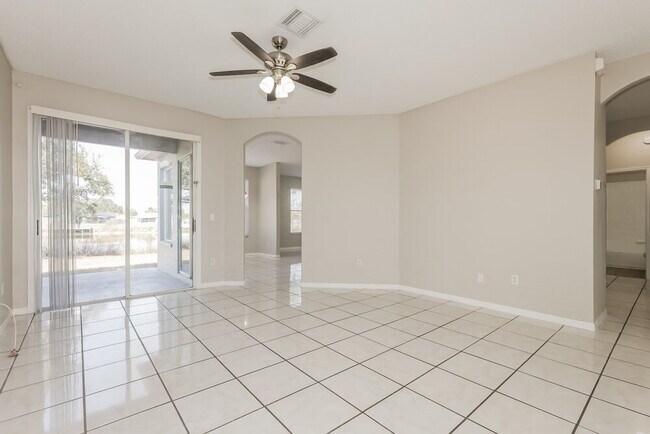 Building Photo - 1223 Alpine Lake Dr