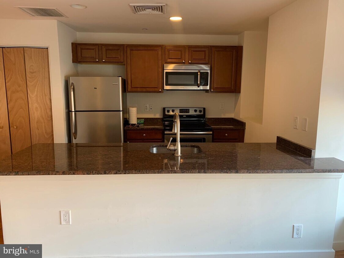 Foto principal - 530 S 2nd St