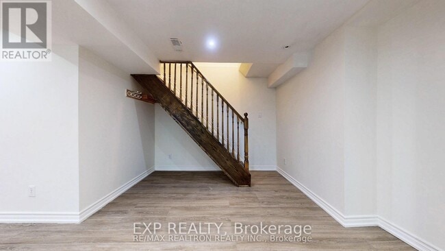 Building Photo - 27 Ventris Dr