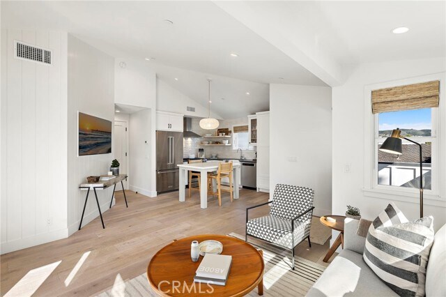 Building Photo - 326 Locust St