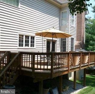 Building Photo - 10200 Wrens Ct