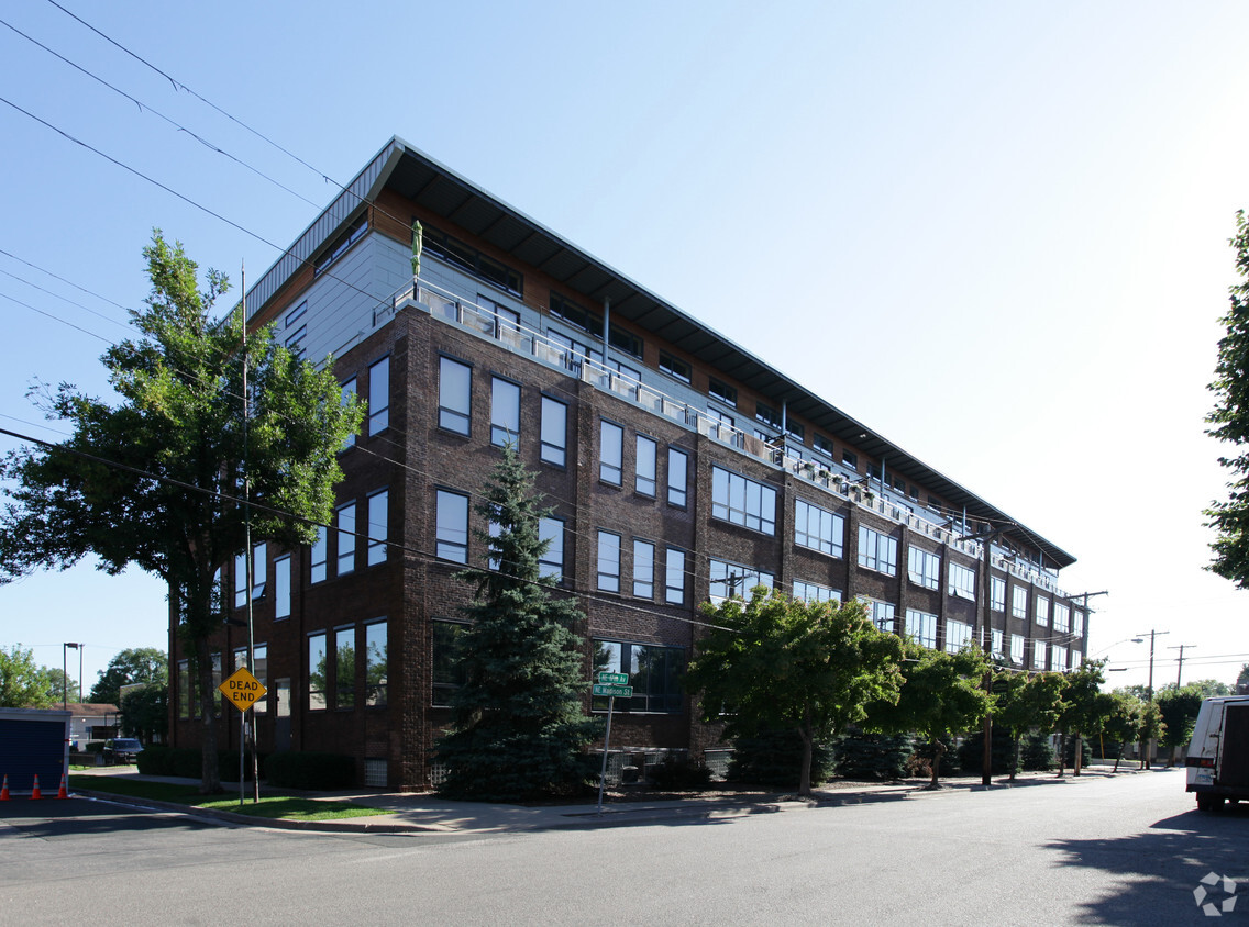 Building Photo - Madison Lofts