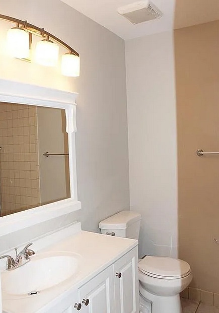 Building Photo - 1512 Green Hollow Dr