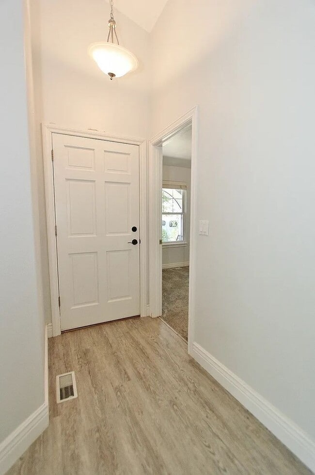 Building Photo - Charming Single-Level Home in Southeast Bo...