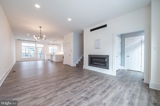 Building Photo - 11382 Emerald Park Rd