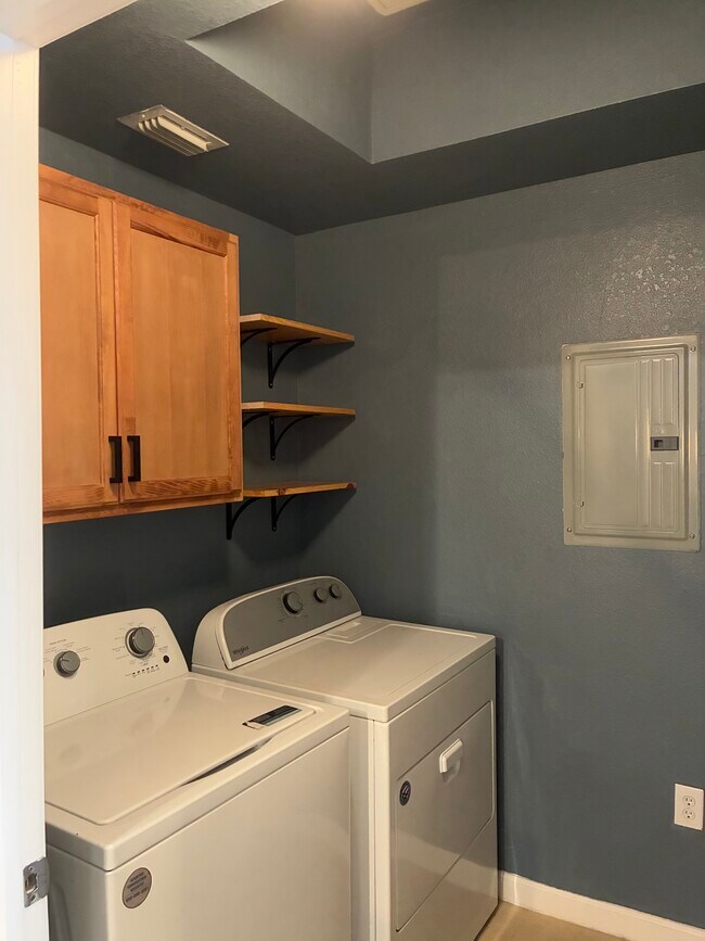 Foto del edificio - 10075 Gate Pky N