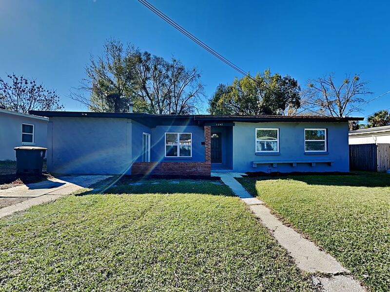 Primary Photo - 5242 Shirley Ave