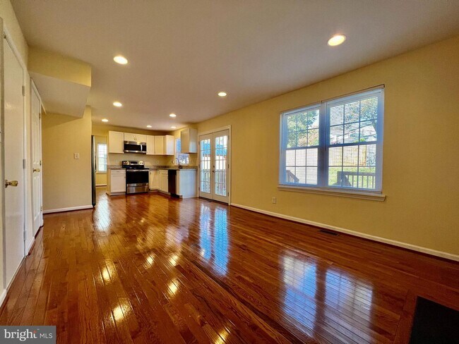 Foto del edificio - 402 Chalmers Ave