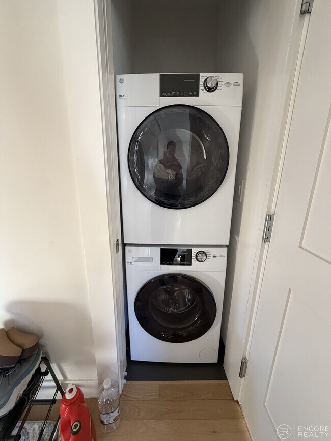 Foto del edificio - 208-210 Banks St. Unit 3