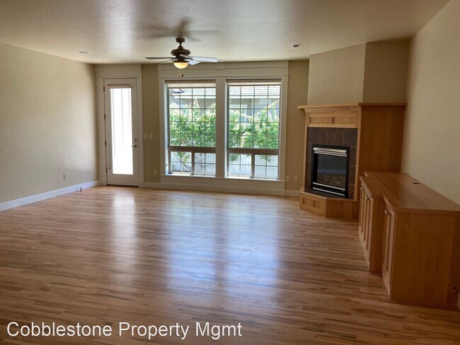 Building Photo - 3 br, 2 bath House - 4630 W. Farm View Dr.