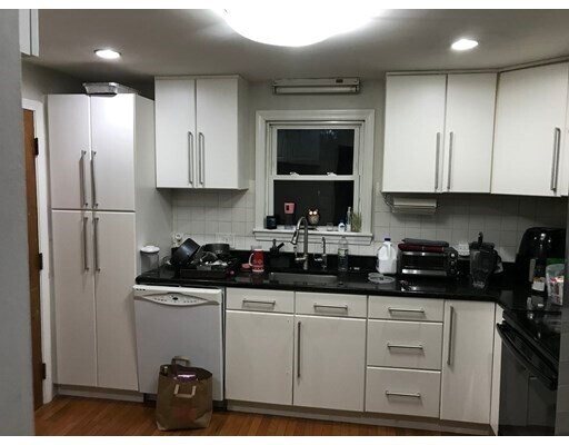 Building Photo - 144 Fayette St