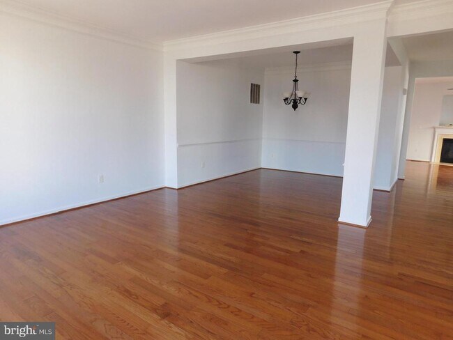 Building Photo - 25207 Bald Eagle Terrace