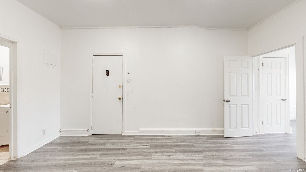 244 Jericho Turnpike Unit 2A, Floral Park, NY 11001 Apartment for