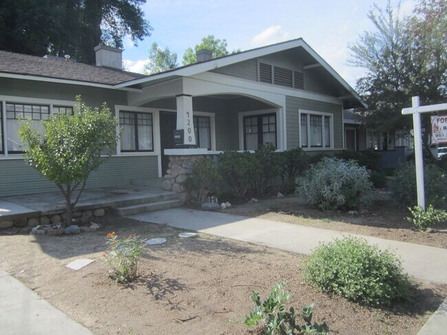 Foto del edificio - Wood Street Charmer