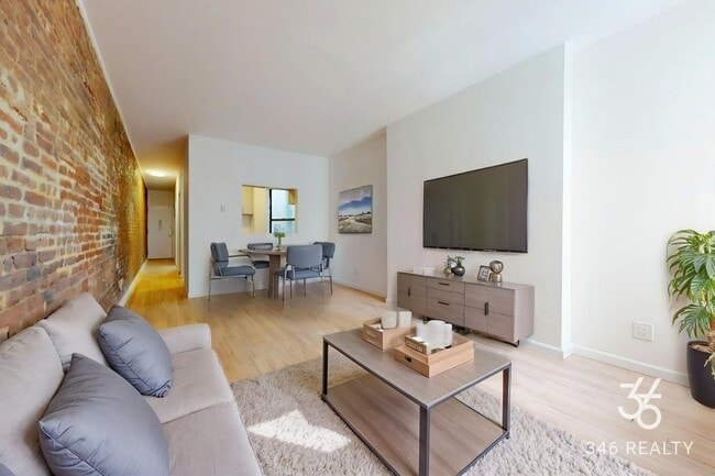 Washington Avenue - Washington Avenue Apartment