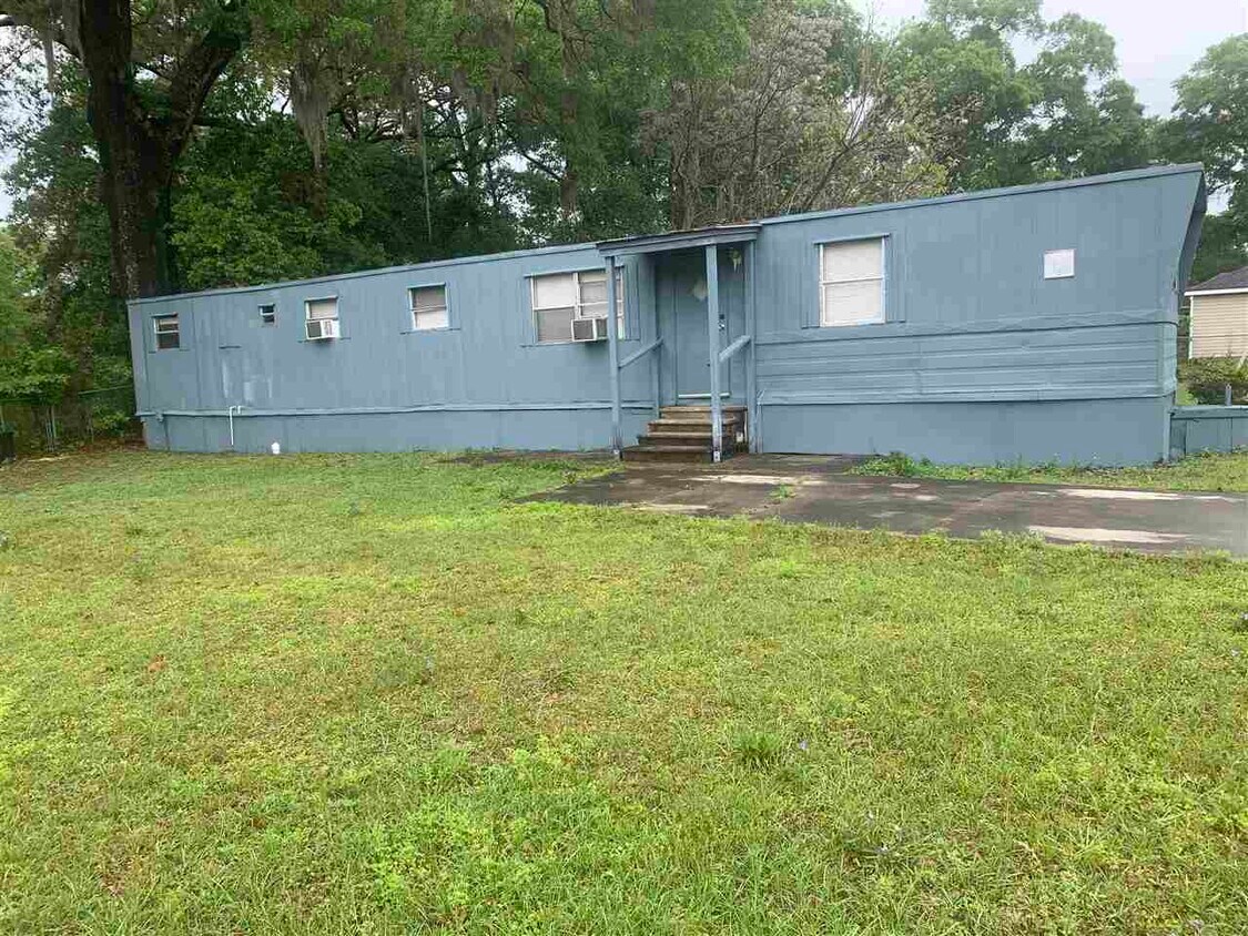 Primary Photo - 3434 Mizell St