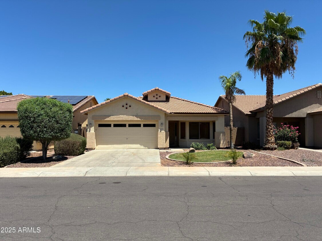 Primary Photo - 12542 W Honeysuckle St