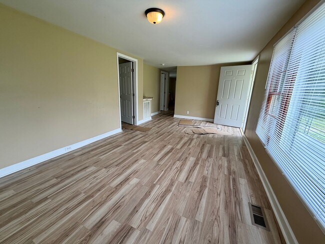 Building Photo - 1414 Daresa Ln