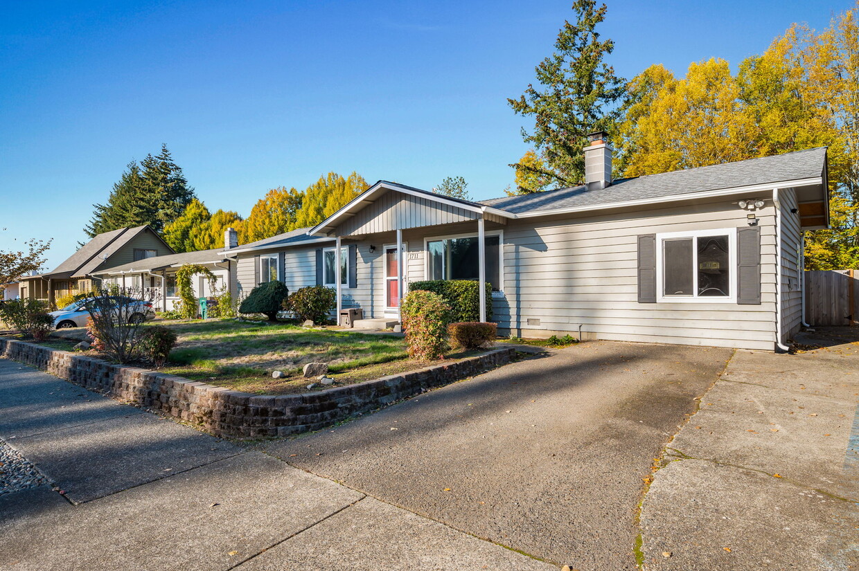 1711 33rd St SE, Auburn, WA 98002 House Rental in Auburn, WA