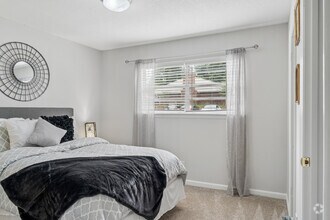 Majestic -2BR, 1BA - 900SF - Primary Bedroom - Royal Park - Students save up to 10%!