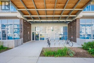 Building Photo - 257 Hemlock St