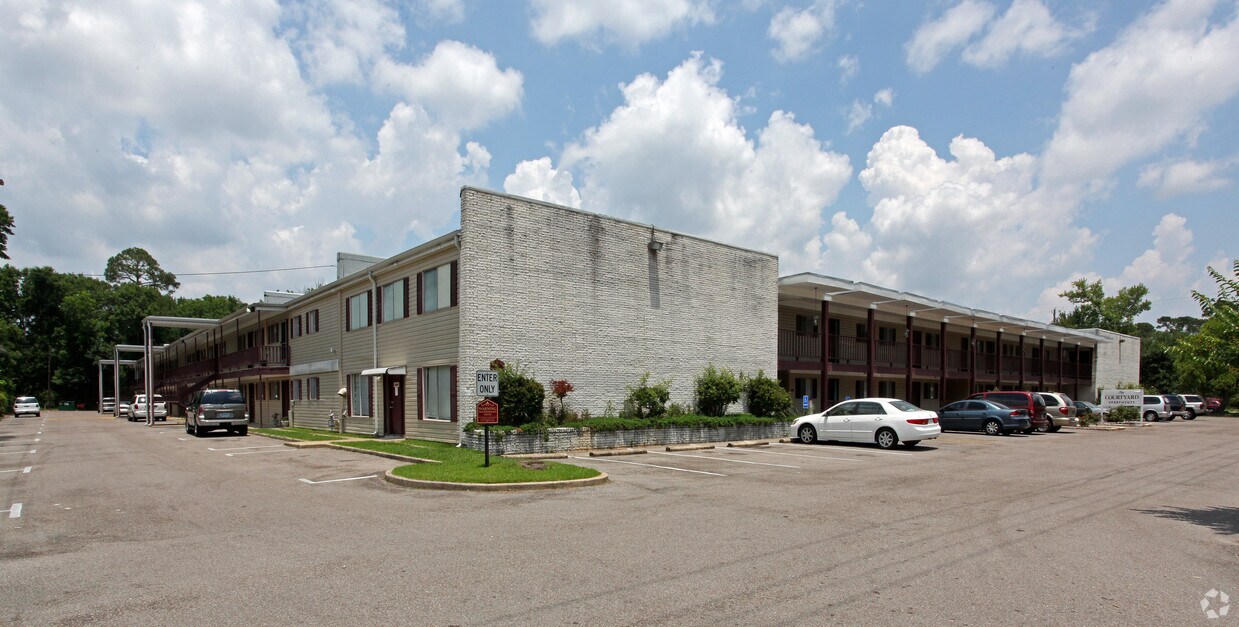 Foto principal - Courtyard Apartments