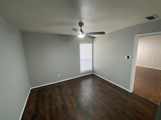 Building Photo - 2125 Augusta Dr