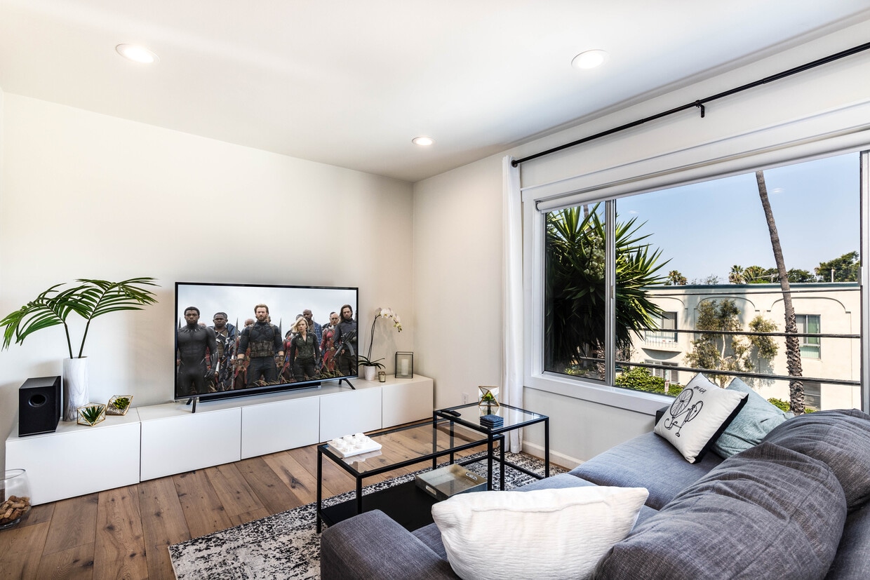 2002 4th St Unit 210, Santa Monica, CA 90405 Condo for Rent in Santa