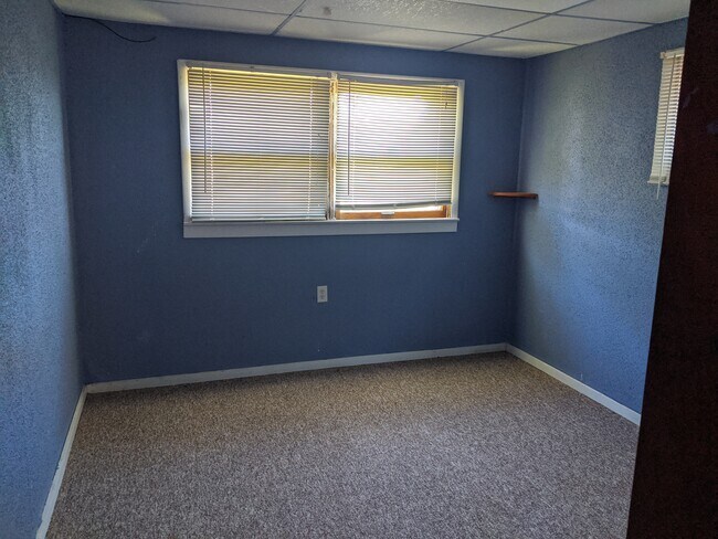 Bedroom - 2571 W Star Rd