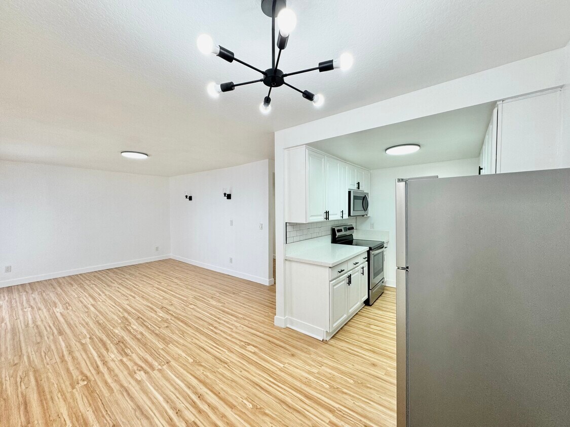 Foto principal - 6210 10th Ave